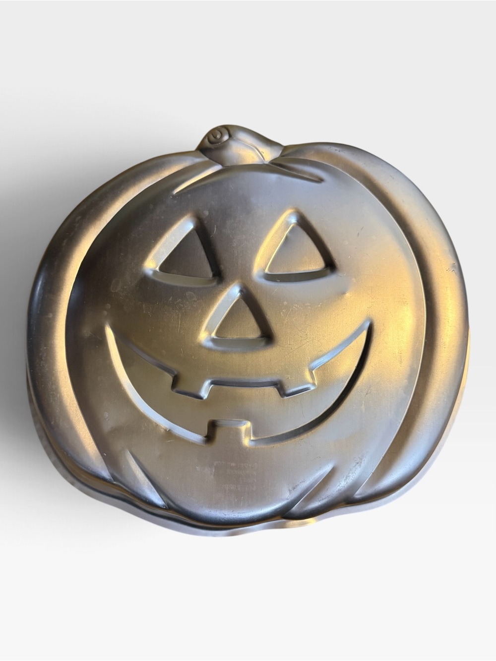 Vintage Wilton 1981 Jack-O-Lantern Pumpkin Aluminum Cake Pan Mold Halloween